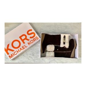 NIB KORS Michael Kors Girls Boots 1